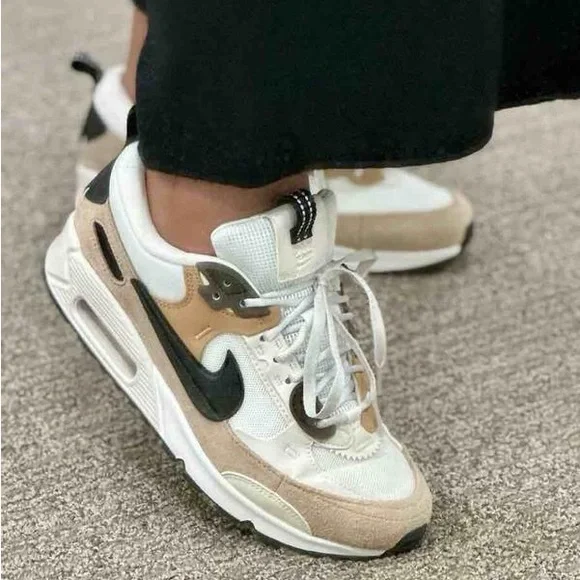 Nike Air Max 90 Futura - Picture 1 of 9